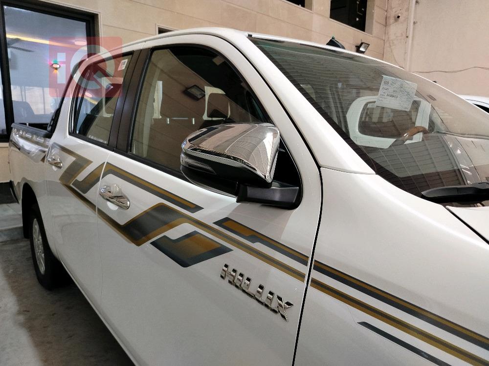 تويوتا هايلوكس